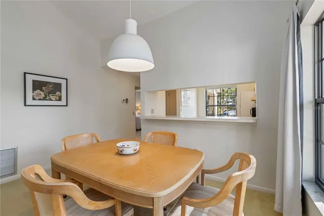 $258,000 | 4727 Winslow Beacon, Unit 10, Sarasota, FL 34235