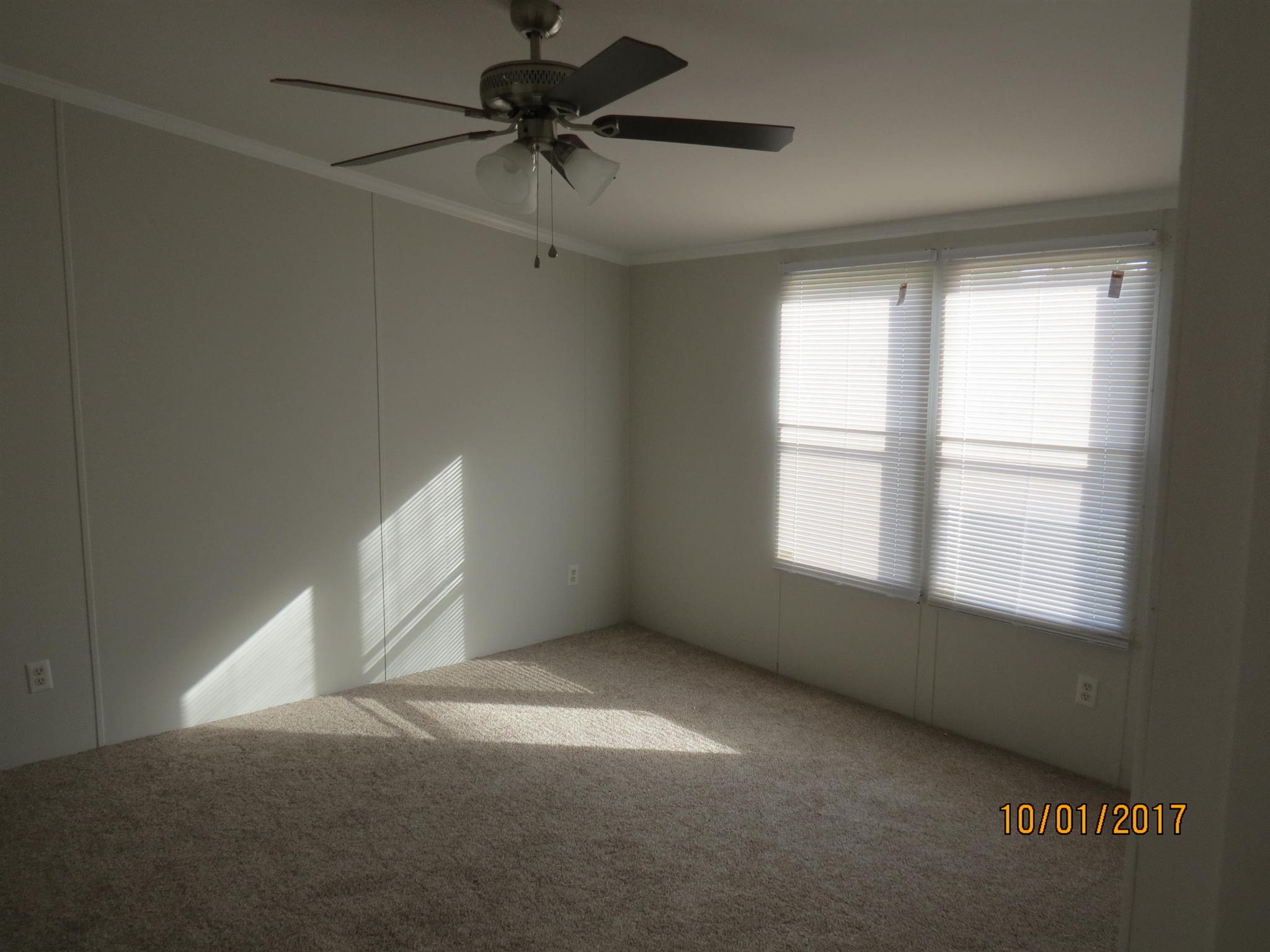 3294 Cedar Grove Road Lebanon, TN 37087 - Photo 11 of 25 an empty room with a window
