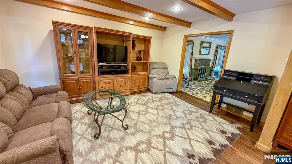 270 Kensington Road River Edge, NJ 07661 - Photo 6 of 34