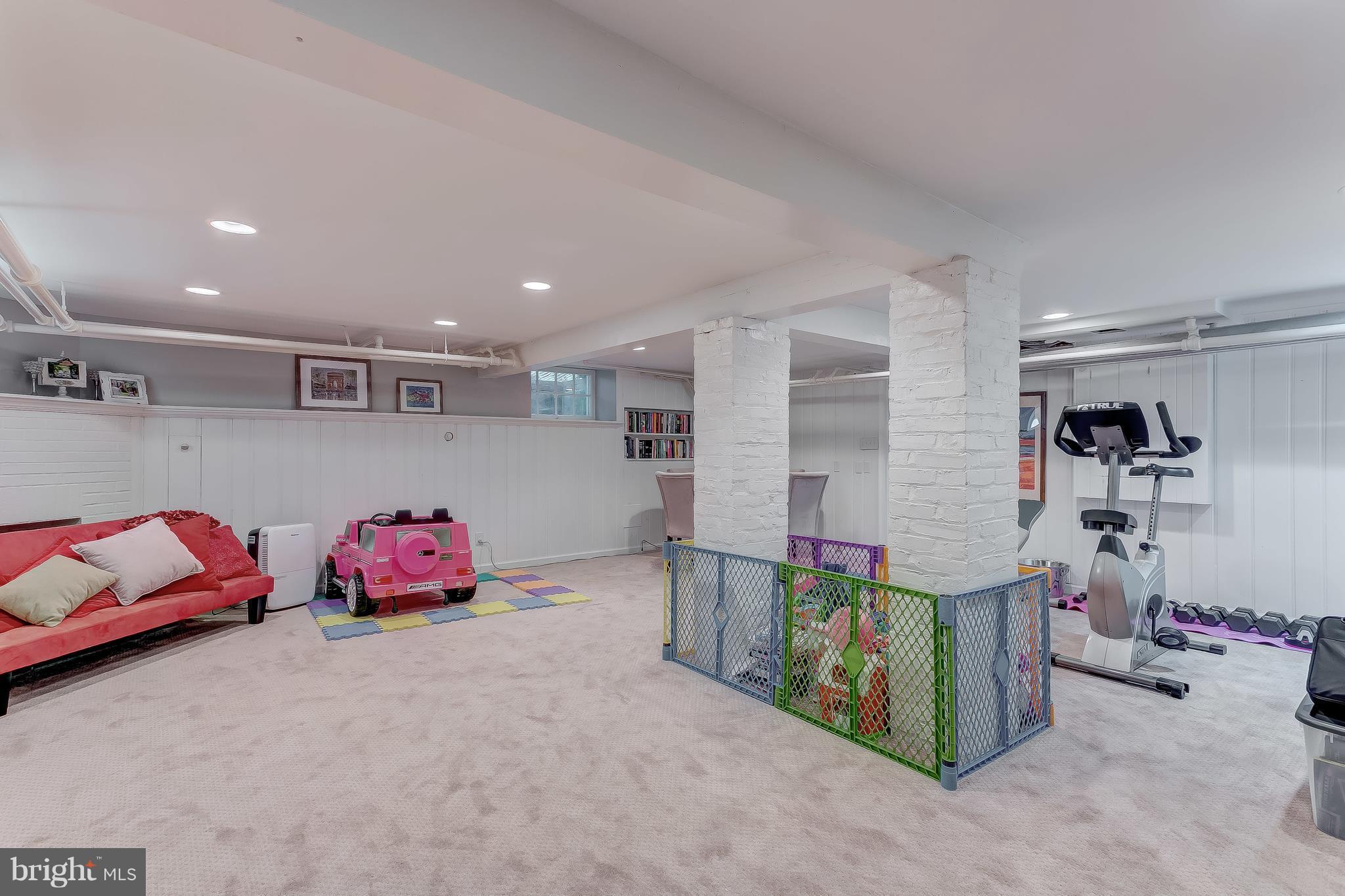 7117 York Road Baltimore, MD 21212 - Photo 24 of 29 Family Room