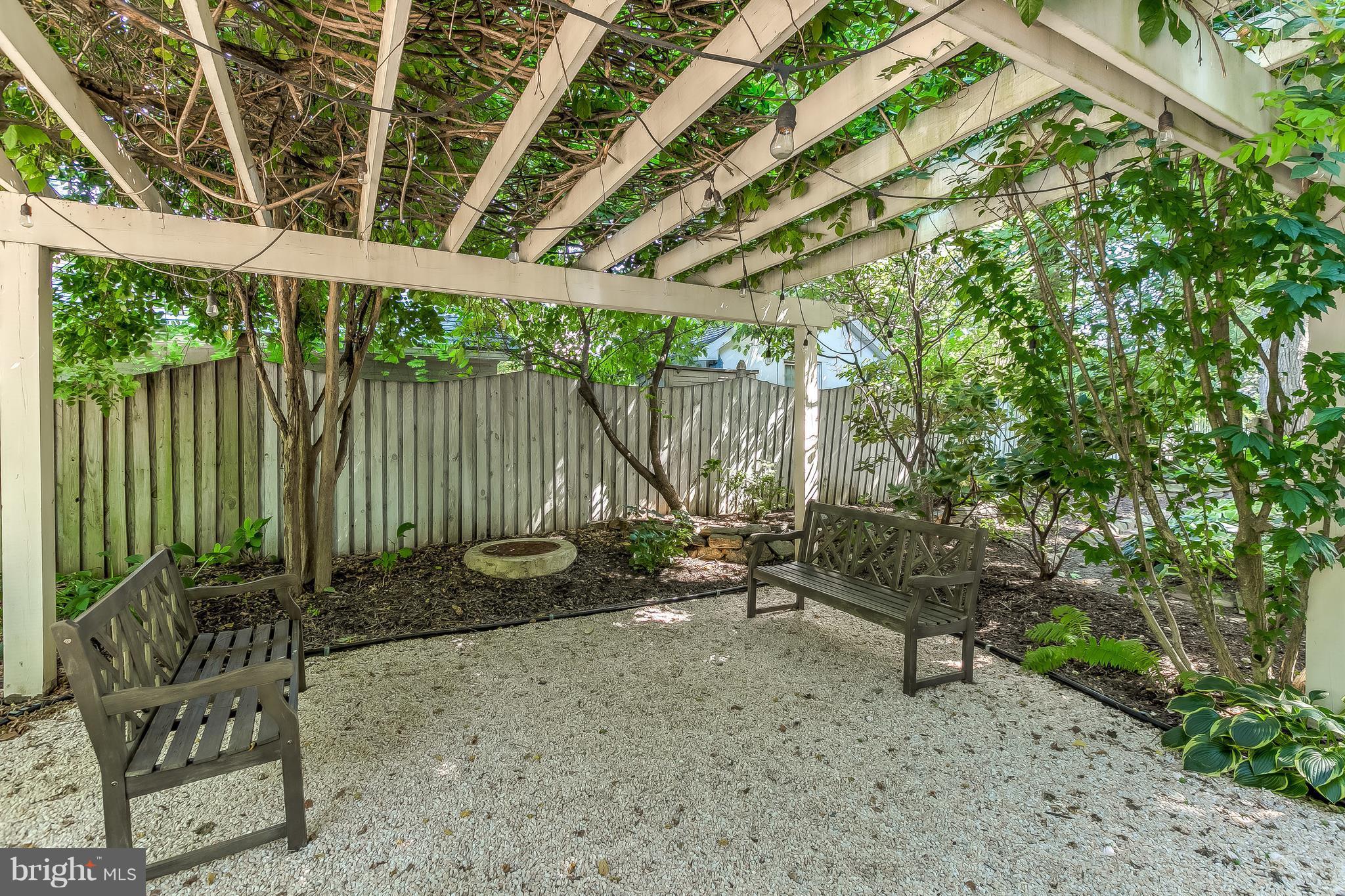 7117 York Road Baltimore, MD 21212 - Photo 27 of 29 Pergola
