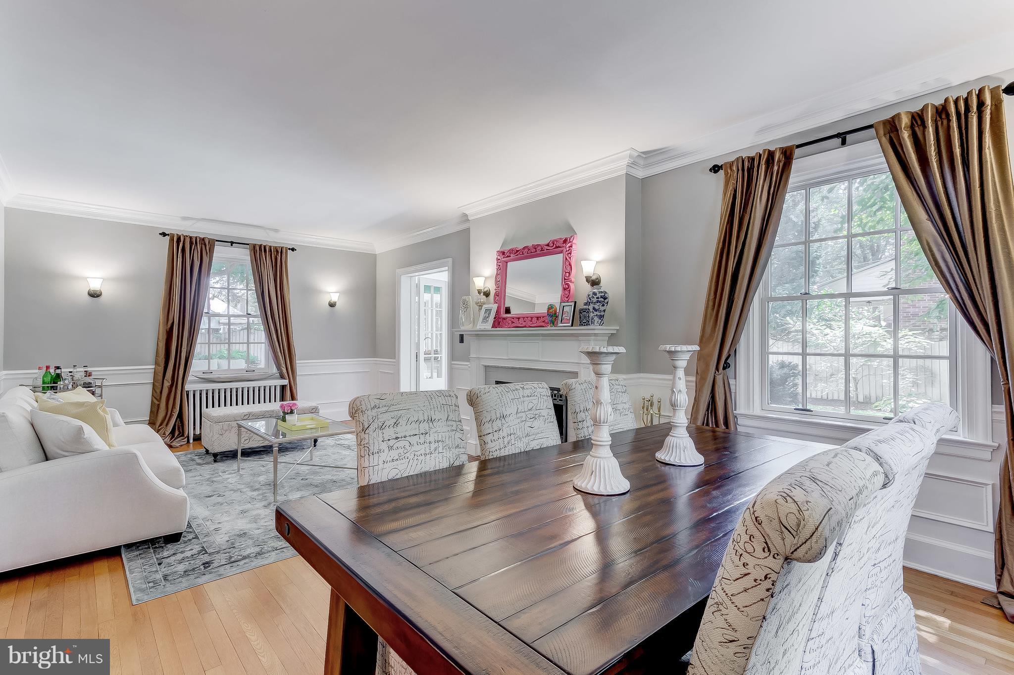7117 York Road Baltimore, MD 21212 - Photo 6 of 29 Living Room