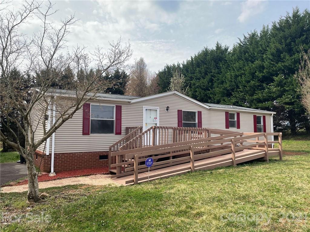 3829 Calico Road Lenoir, NC 28645 - Photo 1 of 15 Gallery Image 1