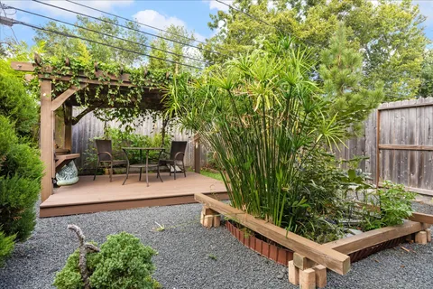 $825,000 | 2430 Sheridan Street, Houston, TX 77030