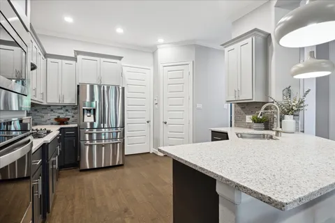 $825,000 | 2430 Sheridan Street, Houston, TX 77030