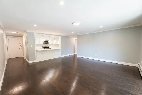 $3,000 | 121 Tremont Street, Unit B4, Boston, MA 02135