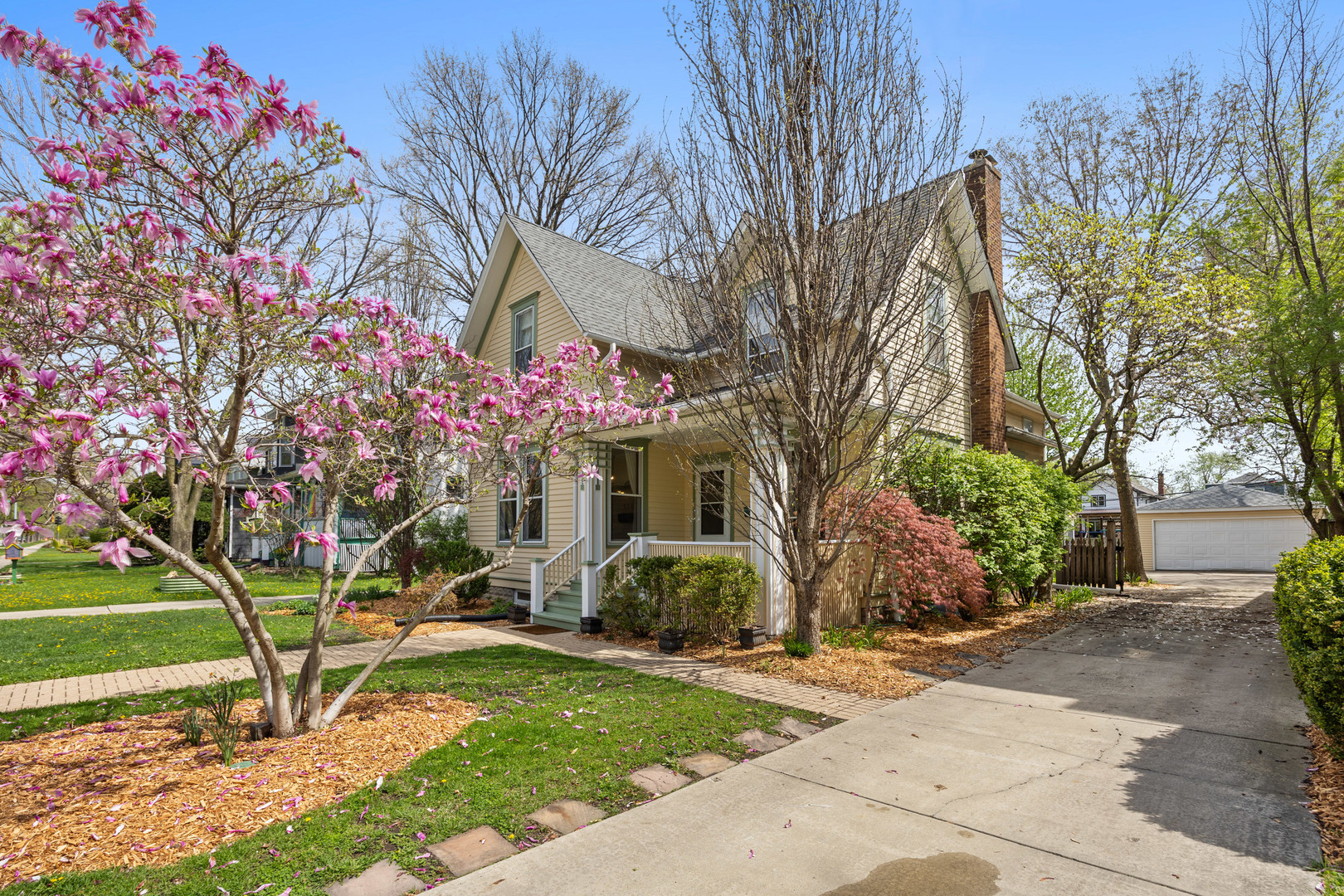 622 North Ridgeland Avenue Oak Park, IL 60302 - Photo 3 of 46
