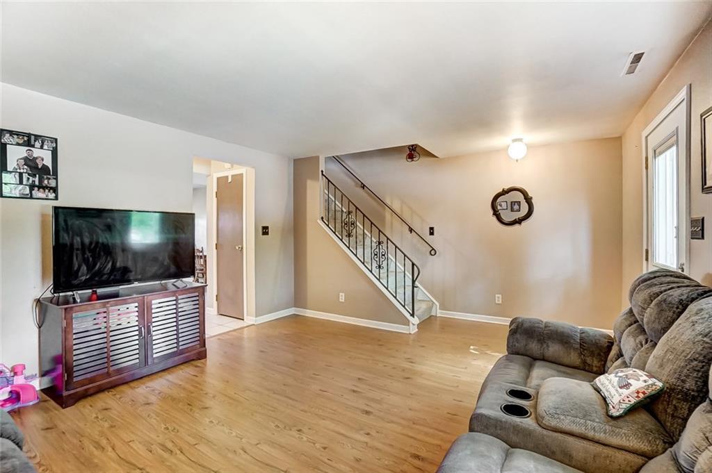 2935 Derr Road, Unit 2935 Springfield, OH 45503 - Photo 5 of 23