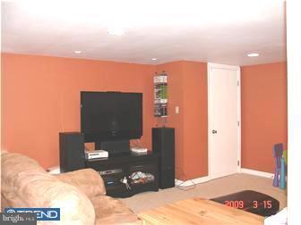 701 North Providence Road Media, PA 19063 - Photo 11 of 12 Family Room
