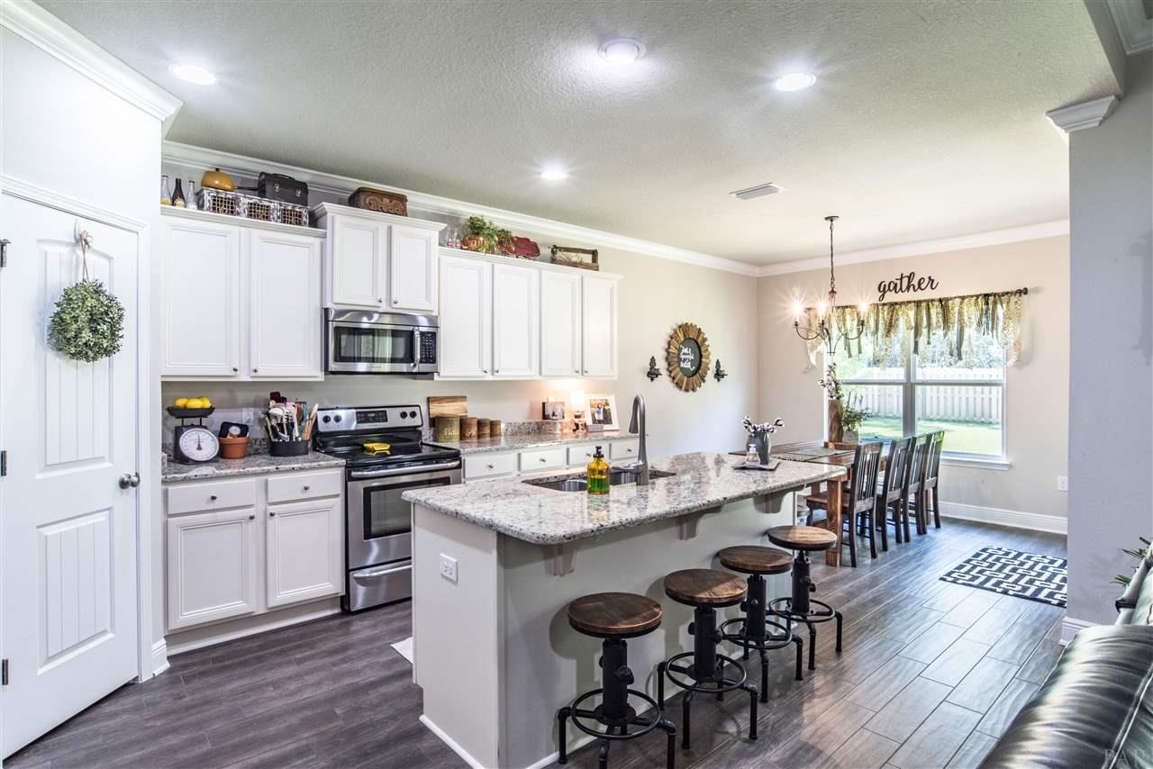 2930 Gemstone Circle Pace, FL 32571 - Photo 6 of 30