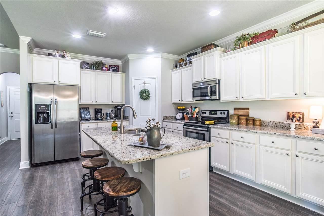 2930 Gemstone Circle Pace, FL 32571 - Photo 7 of 30