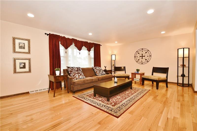 8228 Post Road Allison Park, PA 15101 - Photo 3 of 25 Living room