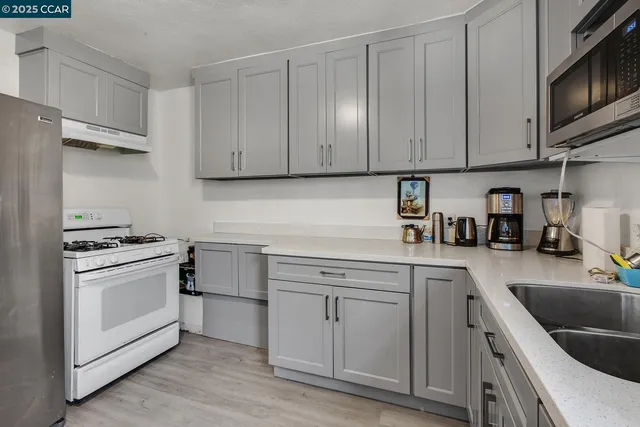 $1,099,000 | 985 39th Street, Oakland, CA 94608