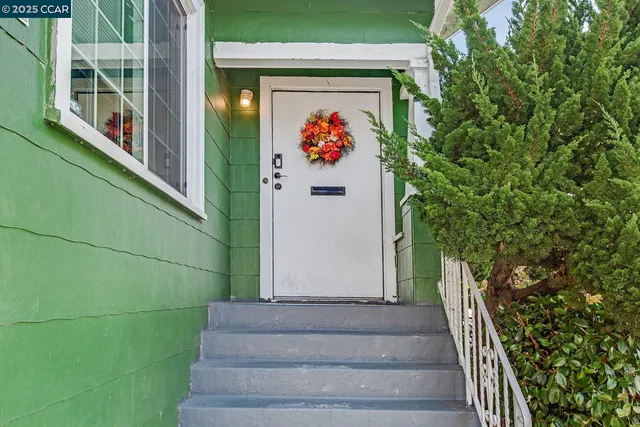 $1,099,000 | 985 39th Street, Oakland, CA 94608