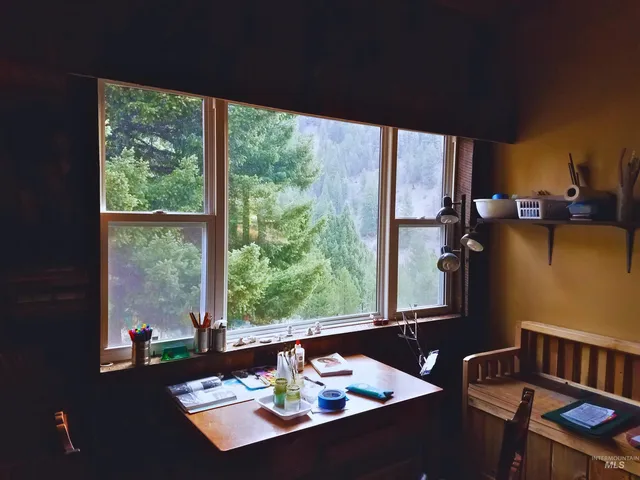 $200,000 | 27 Grizzly Lane, Challis, ID 83226