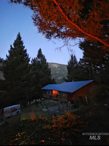 $200,000 | 27 Grizzly Lane, Challis, ID 83226