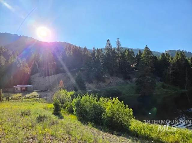 $200,000 | 27 Grizzly Lane, Challis, ID 83226