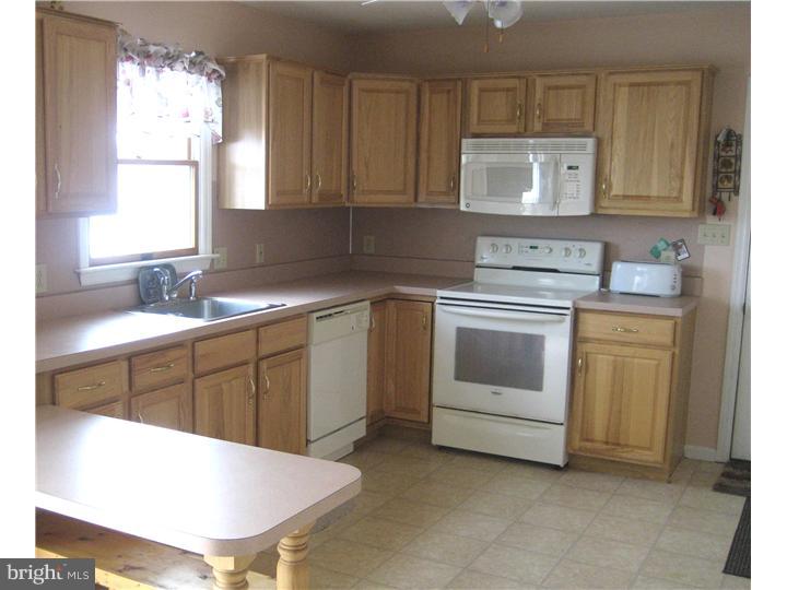 905 Center Road Leesport, PA 19533 - Photo 9 of 12 Gallery Image 9
