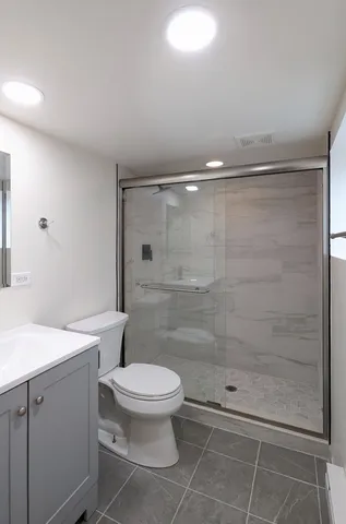 $1,300 | 607 Walnut Street, Unit 5, Lemont, IL 60439