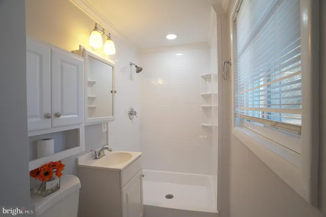 $469,900 | 7422 Dominion Drive, Oxon Hill, MD 20745