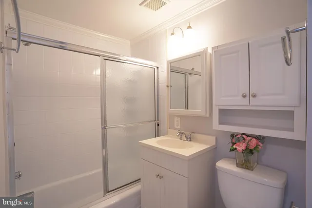 $469,900 | 7422 Dominion Drive, Oxon Hill, MD 20745