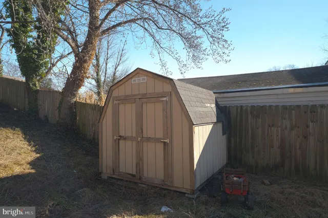 $469,900 | 7422 Dominion Drive, Oxon Hill, MD 20745