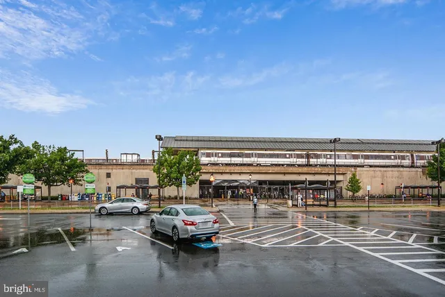 $469,900 | 7422 Dominion Drive, Oxon Hill, MD 20745