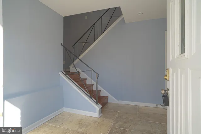 $469,900 | 7422 Dominion Drive, Oxon Hill, MD 20745