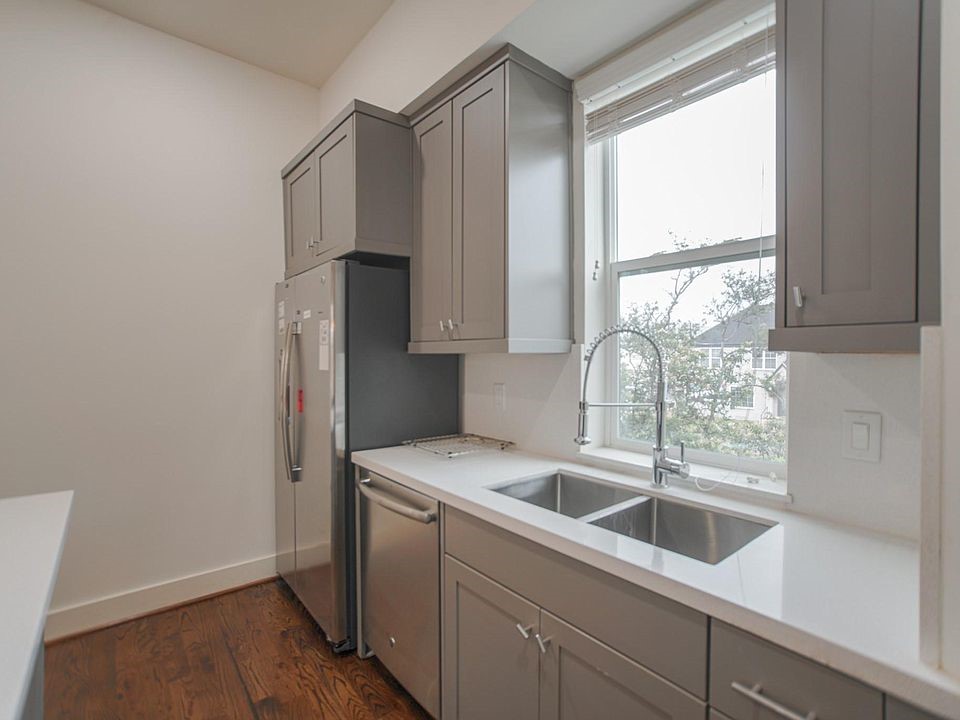 2004 Rosedale Street, Unit F Houston, TX 77004 - Photo 15 of 30