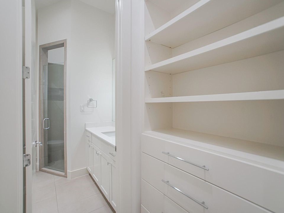 2004 Rosedale Street, Unit F Houston, TX 77004 - Photo 5 of 30