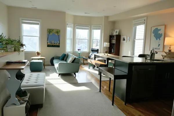 $4,250 | 17 Plymouth Street, Unit 3, Cambridge, MA 02141