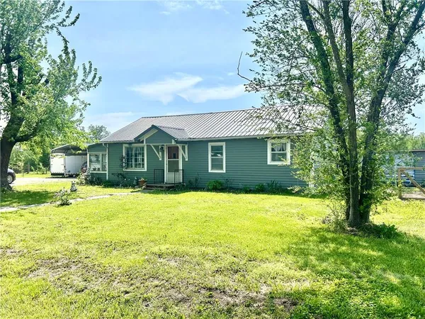 $199,000 | 304 West Marvin Avenue, Walker, MO 64790