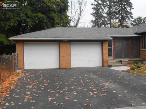 2020 Miller Road Flint, MI 48503 - Photo 46 of 75 20423728-45.JPG
