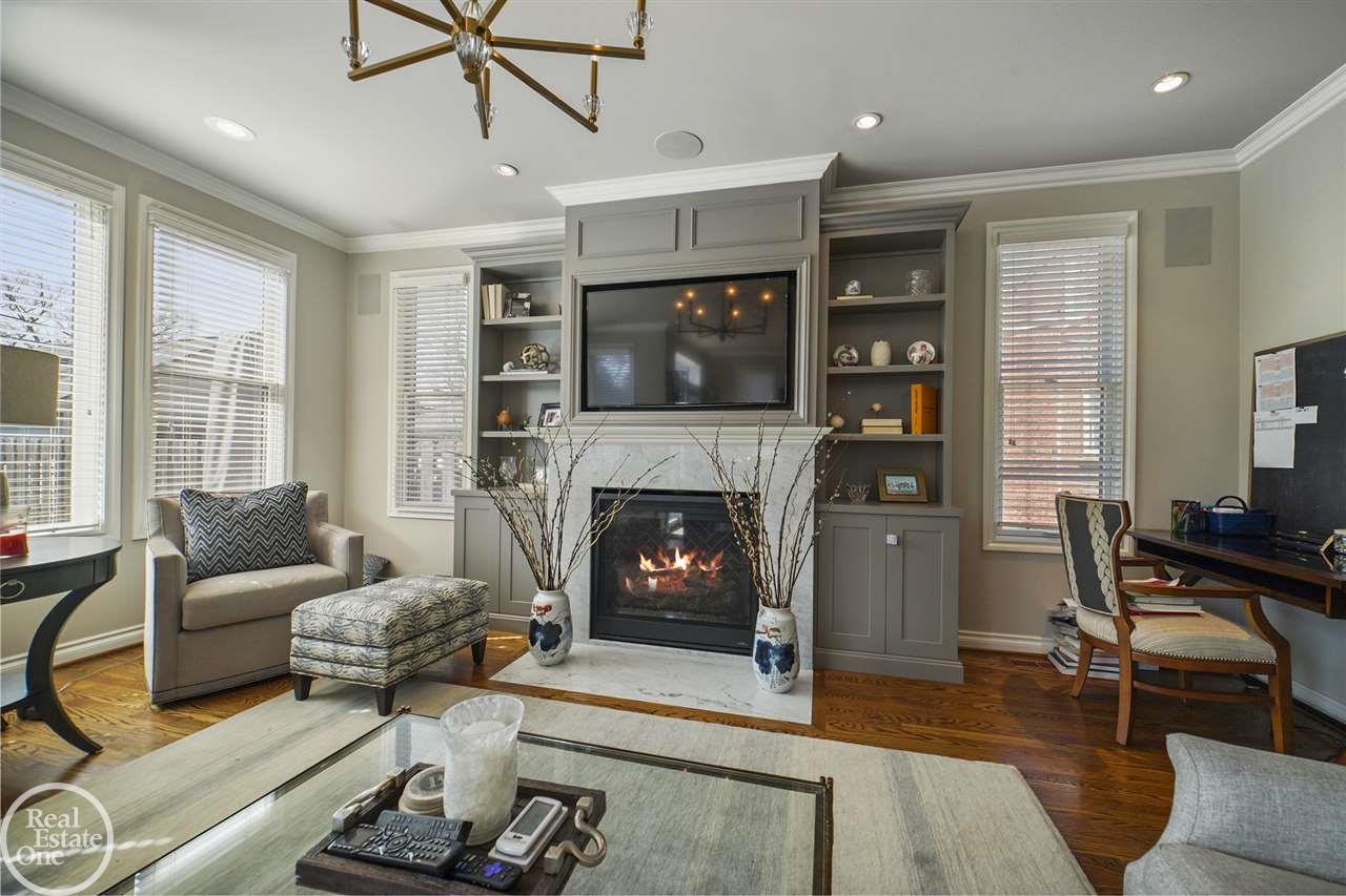 275 Moran Road Grosse Pointe, MI 48236 - Photo 18 of 43 50036996-17.JPG