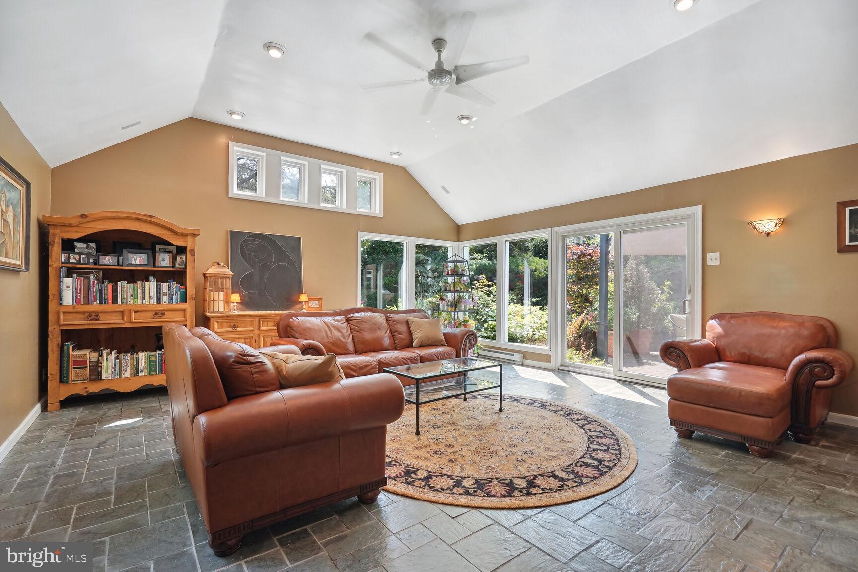 10114 Cedar Lane Kensington, MD 20895 - Photo 11 of 52