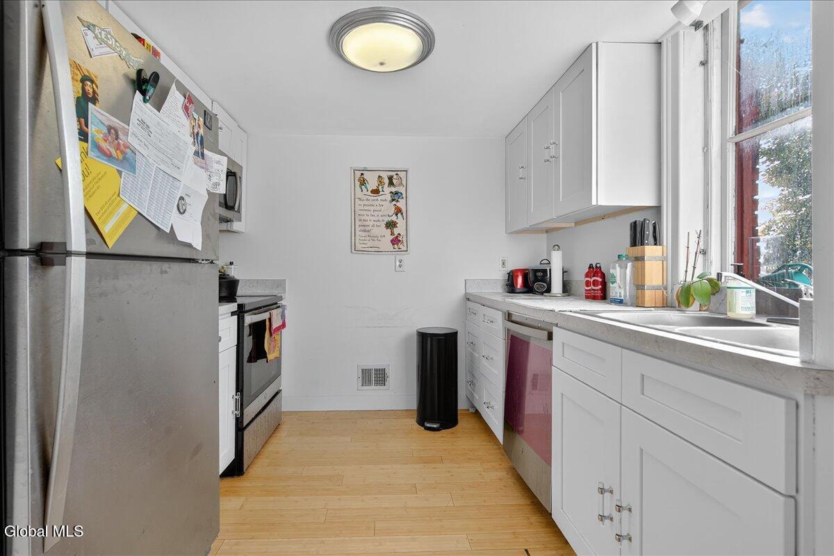 206 North Pearl Street, Unit 204 Albany, NY 12207 - Photo 12 of 37 29-206 N PEARL-9