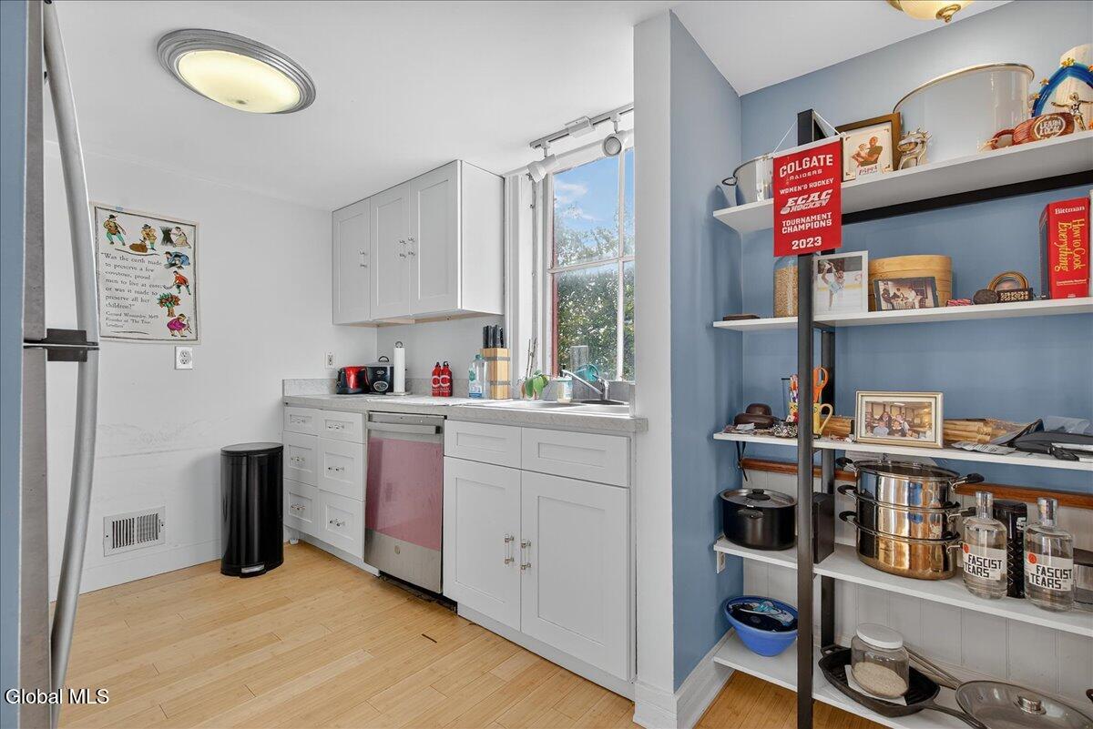 206 North Pearl Street, Unit 204 Albany, NY 12207 - Photo 13 of 37 30-206 N PEARL-8