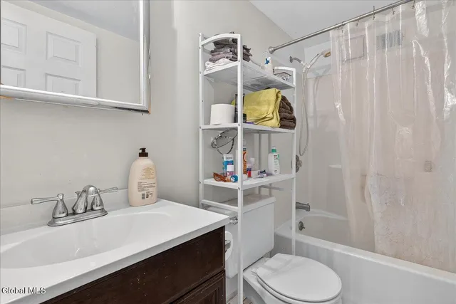 $219,900 | 206 North Pearl Street, Unit 204, Albany, NY 12207