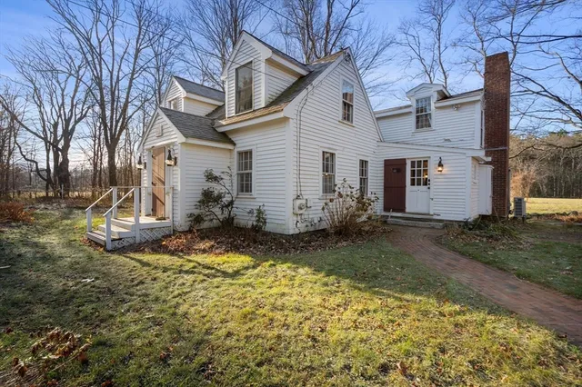 $849,000 | 220 South Main Street, Sherborn, MA 01770