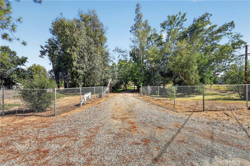 18666 Bert Road Riverside, CA 92508 - Photo 61 of 73