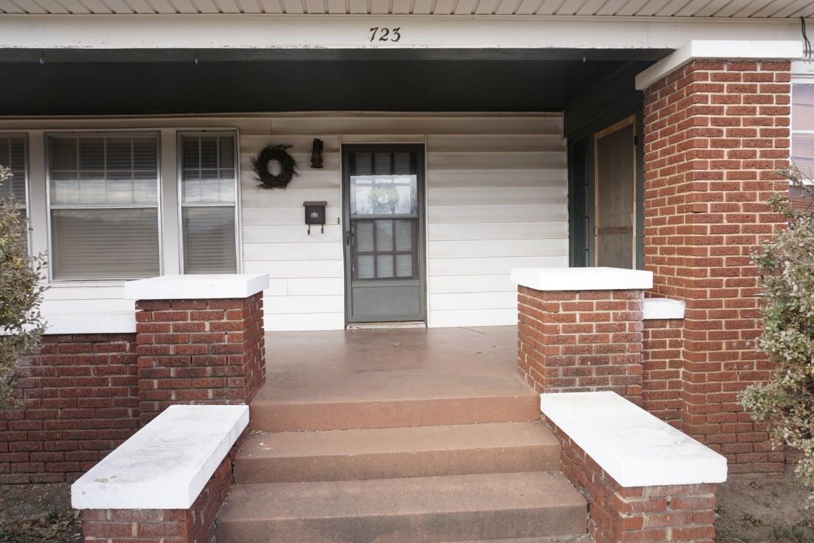 723 Delaware Perry, OK 73077 - Photo 3 of 36 Gallery Image 3
