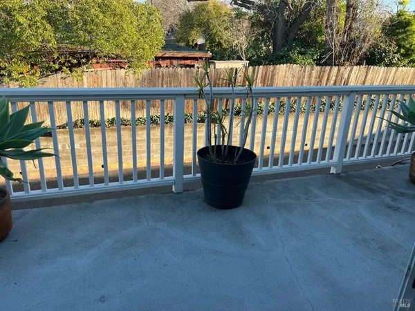 $2,750 | 329 East T Street, Benicia, CA 94510