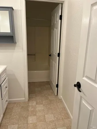 $2,750 | 329 East T Street, Benicia, CA 94510