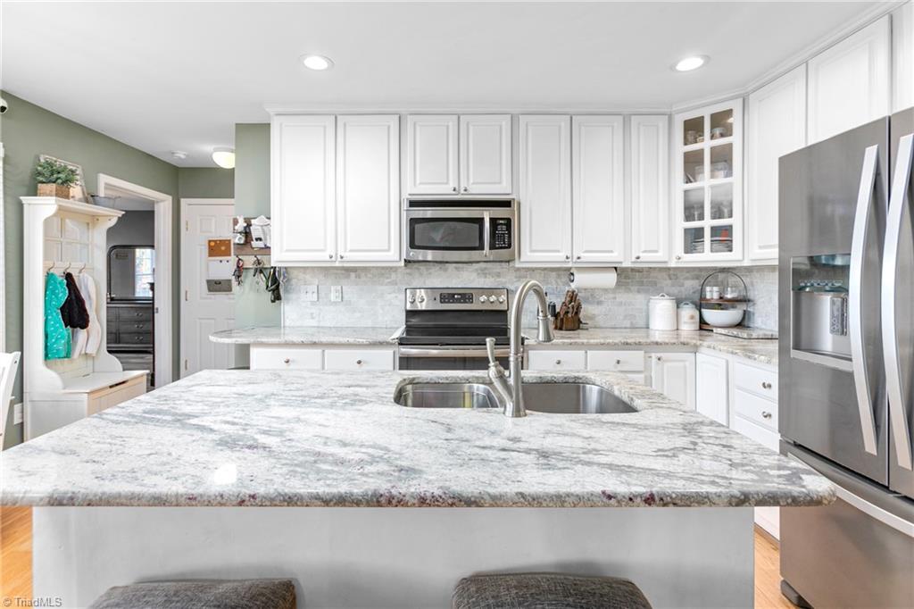 5719 Porterfield Road Browns Summit, NC 27214 - Photo 11 of 41 Gallery Image 11