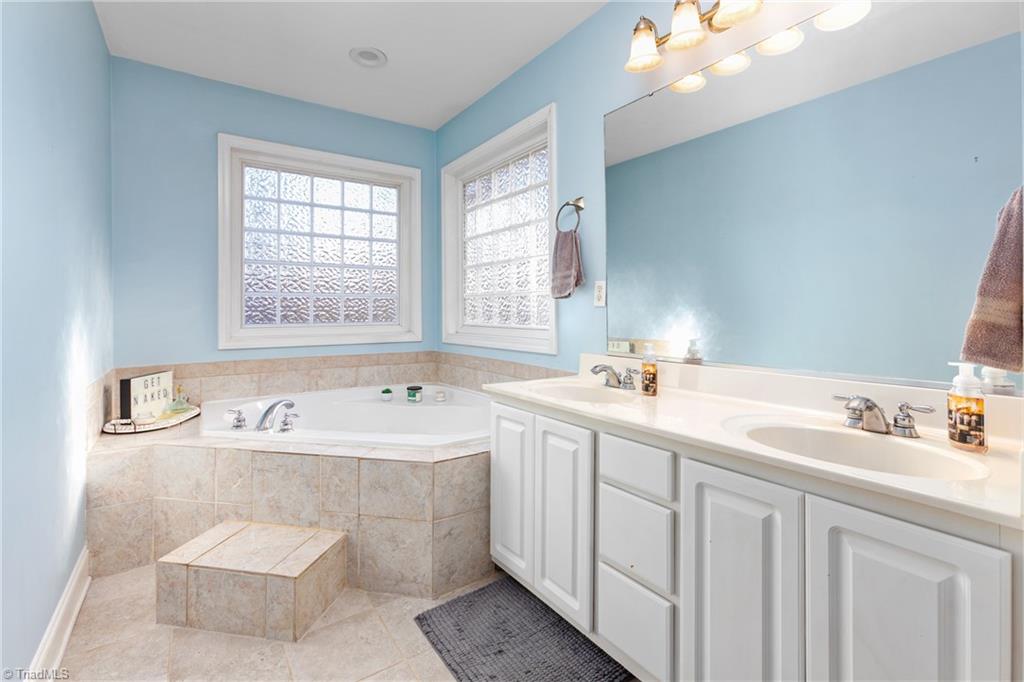 5719 Porterfield Road Browns Summit, NC 27214 - Photo 19 of 41 Gallery Image 19