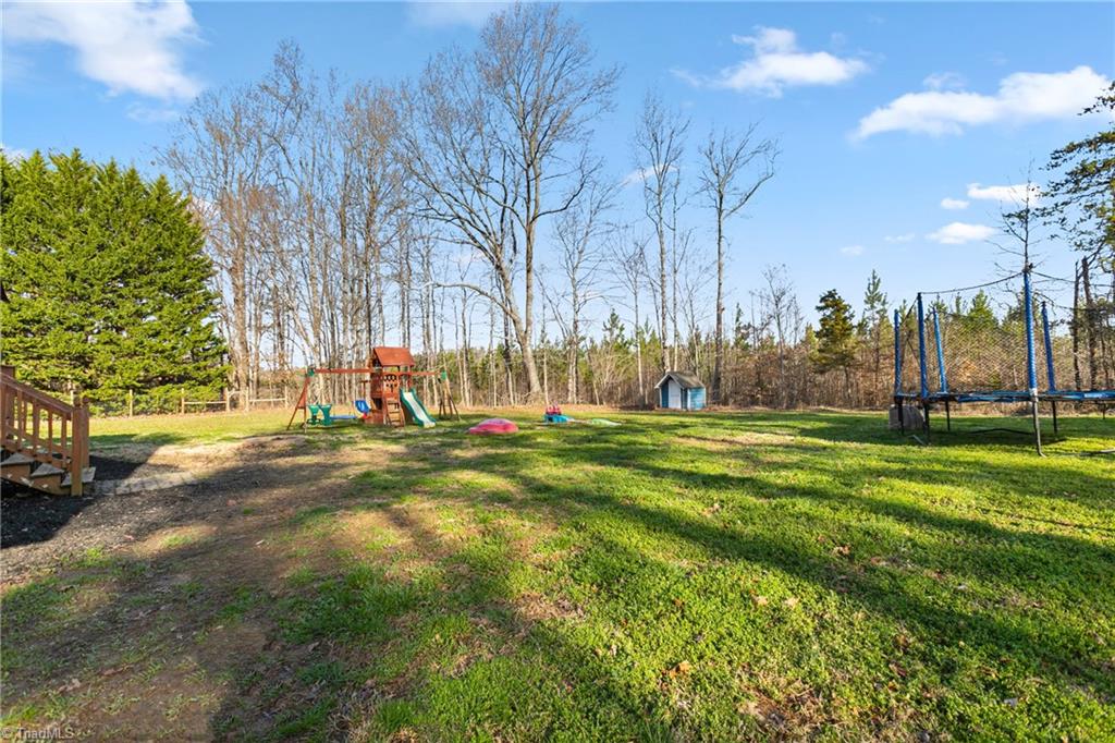 5719 Porterfield Road Browns Summit, NC 27214 - Photo 28 of 41 Gallery Image 28