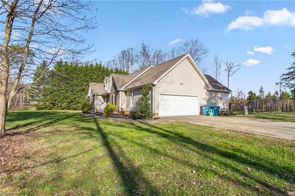 5719 Porterfield Road Browns Summit, NC 27214 - Photo 3 of 41 Gallery Image 3