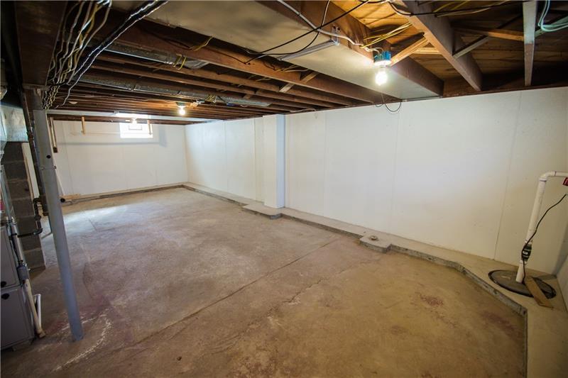 3109 Caughey Road Erie, PA 16506 - Photo 23 of 24 Gallery Image 23
