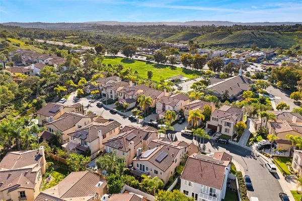 $1,725,000 | 30 Acanthus, Rancho Santa Margarita, CA 92688