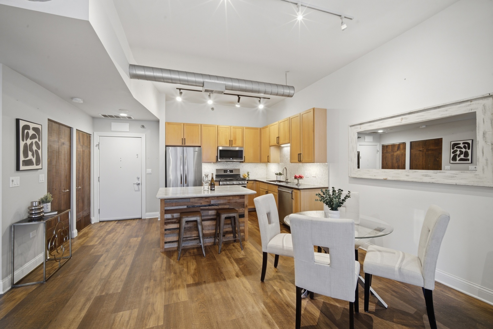 901 West Madison Street, Unit 919 Chicago, IL 60607 - Photo 7 of 23 Gallery Image 7